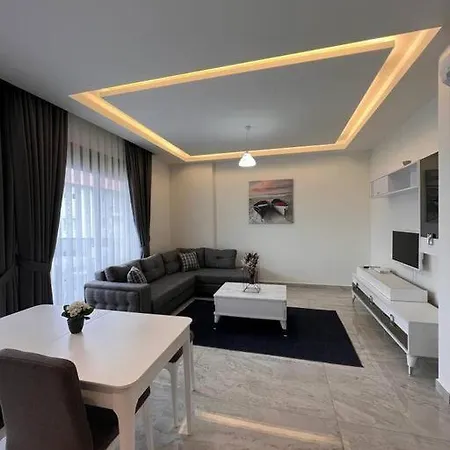 Duplex Near The Cleopatra Apartment *
